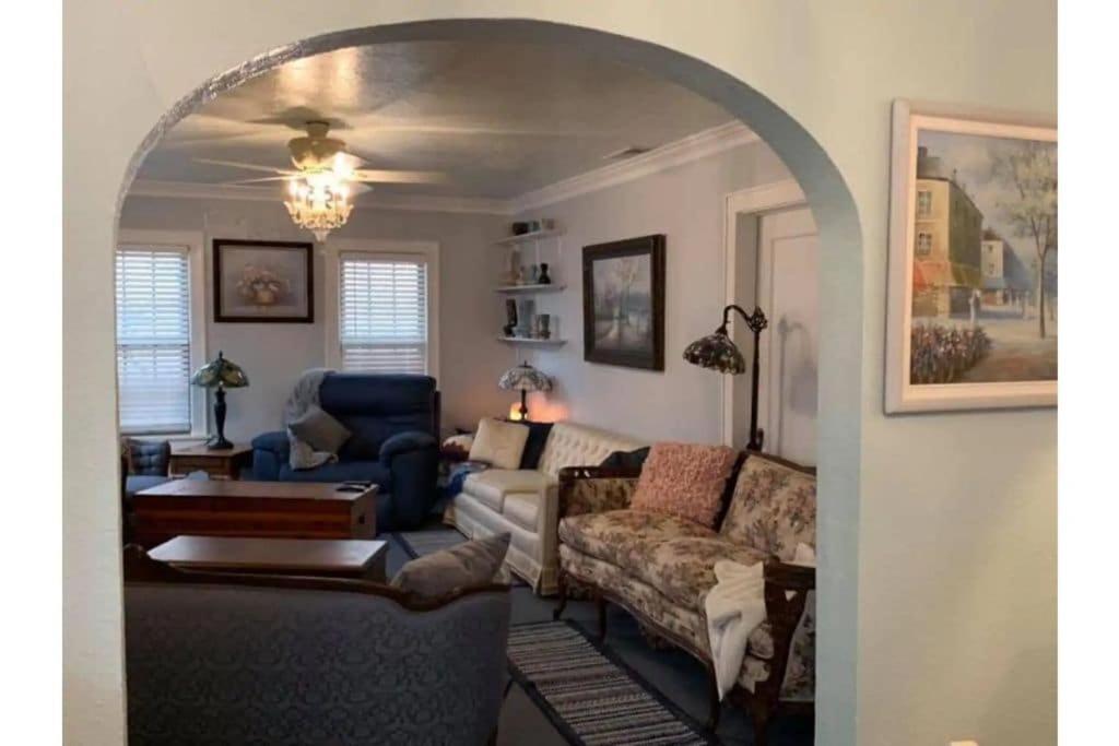 1 Mile To Fort Sill! The Carolebelle Cottage Sleeps 8 With Hottub,Grills,Firepit Lawton Extérieur photo