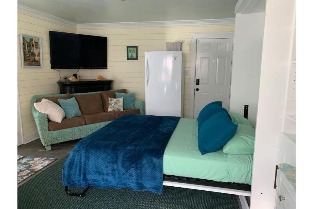 1 Mile To Fort Sill! The Carolebelle Cottage Sleeps 8 With Hottub,Grills,Firepit Lawton Extérieur photo
